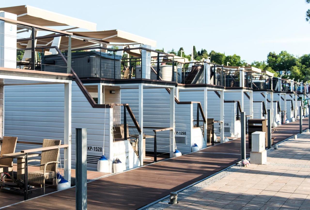 فيلا بورتوروزفي Marina Luxury Houseboat Olive المظهر الخارجي الصورة