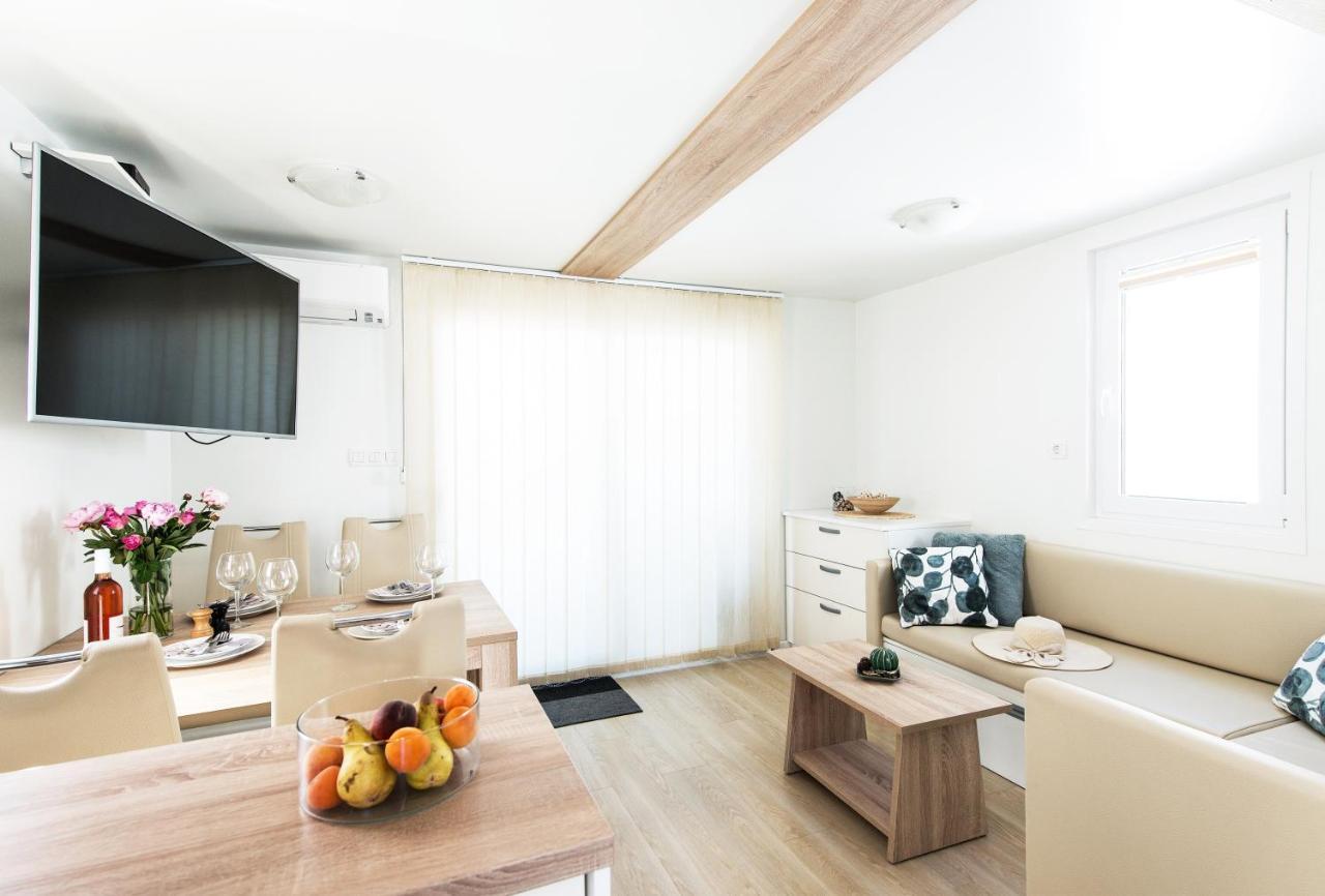 فيلا بورتوروزفي Marina Luxury Houseboat Olive المظهر الخارجي الصورة