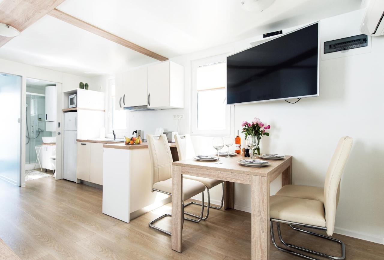 فيلا بورتوروزفي Marina Luxury Houseboat Olive المظهر الخارجي الصورة
